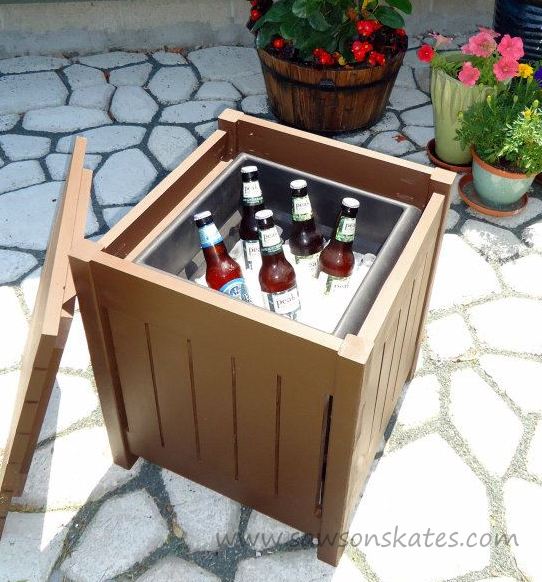 Free DIY plans to Build an Outdoor Beverage Table with a hidden surprise!