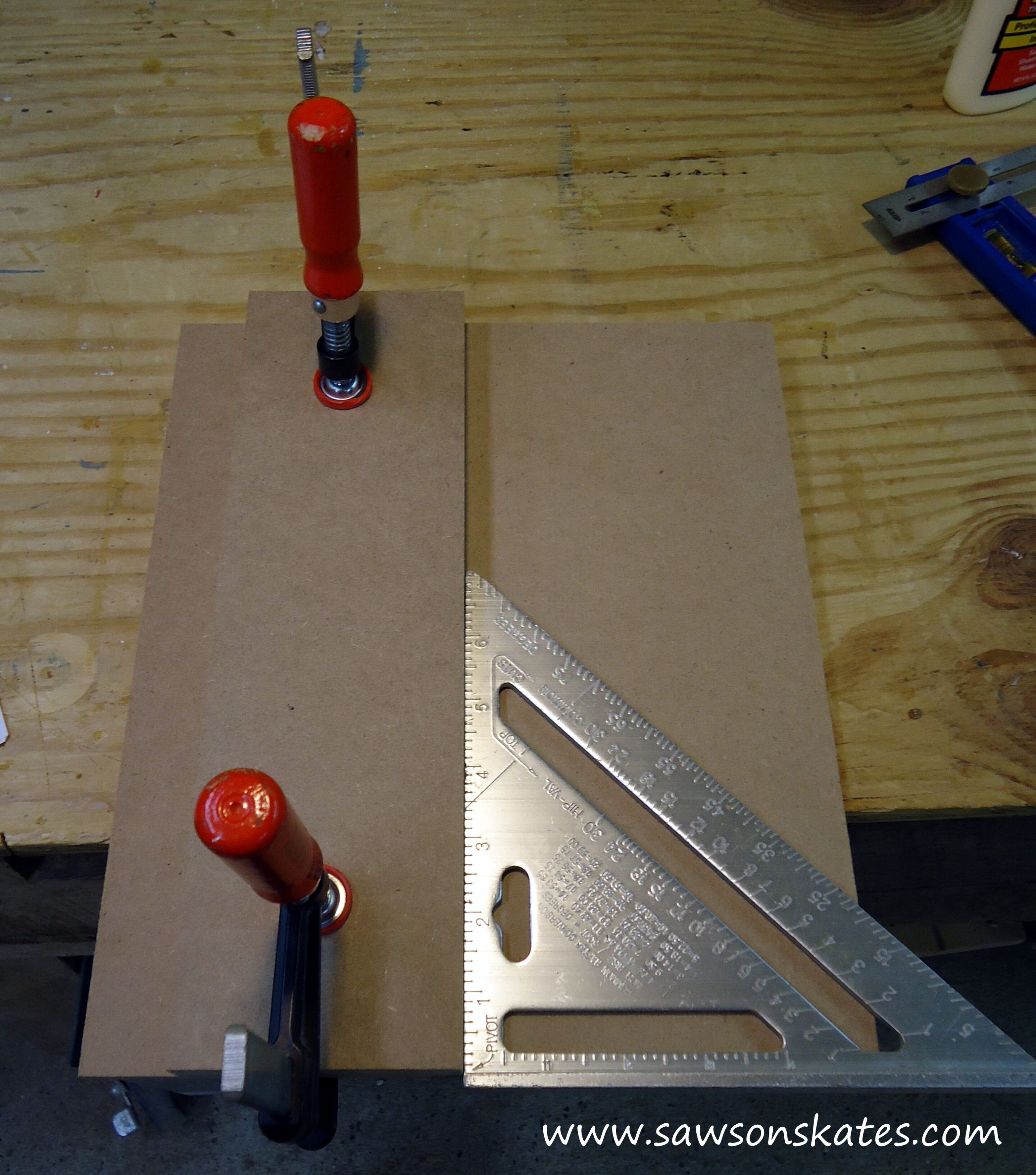 how to make a circular saw crosscut jig 4 Saws on Skates