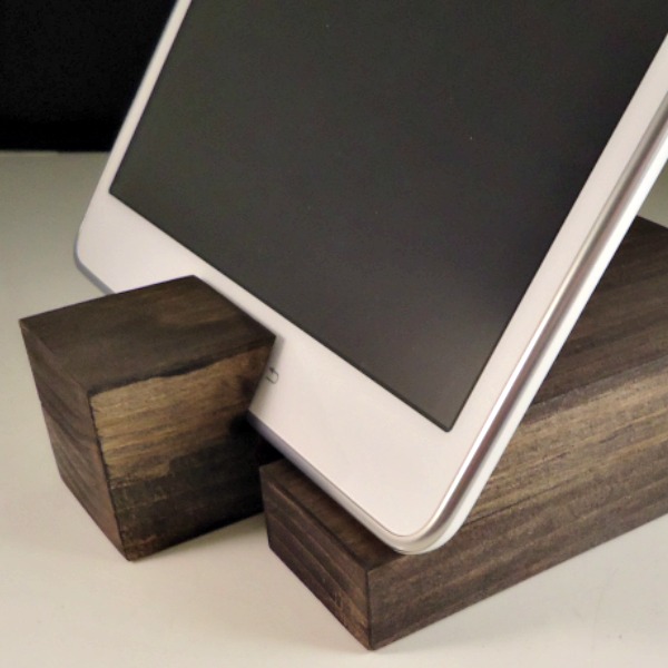 DIY Rustic Mod Tablet Holder