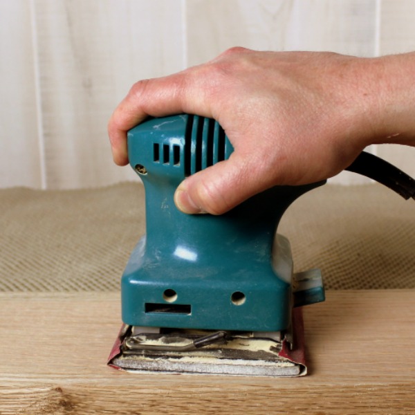 3 Reasons Why You Should NEVER Use a Palm Sander
