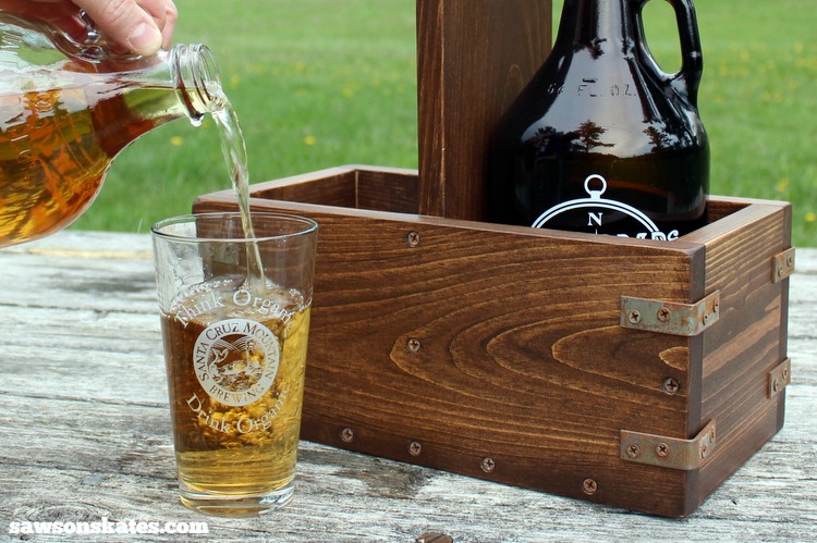 Make your own DIY wooden craft beer growler carrier with these plans