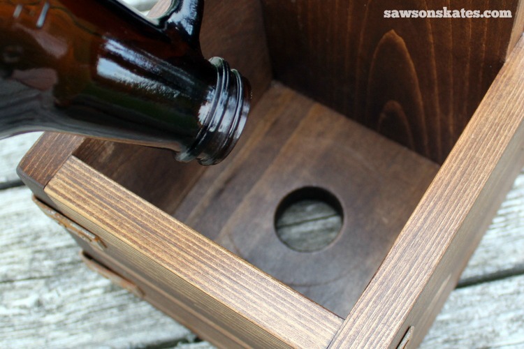 Make your own DIY wooden craft beer growler carrier with these plans