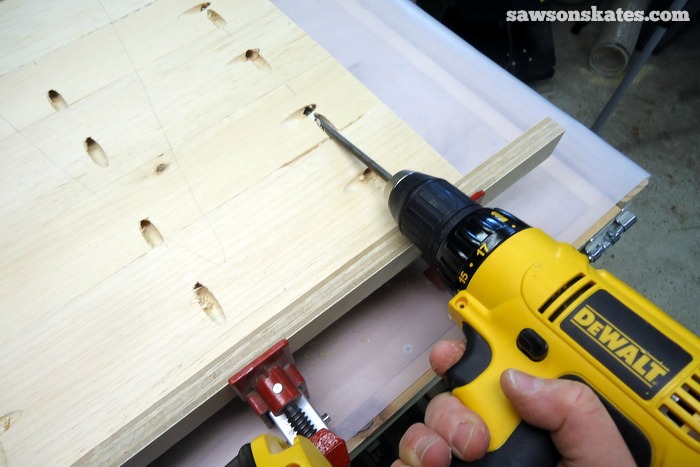 Apply glue to the edges of the retro nightstand side pieces, clamp and attach using 1-1/2