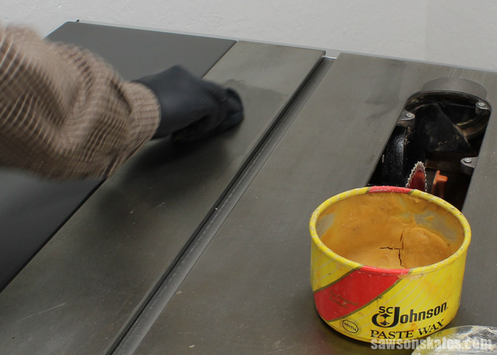 how_to_wax_your_table_saw_9 Saws on Skates