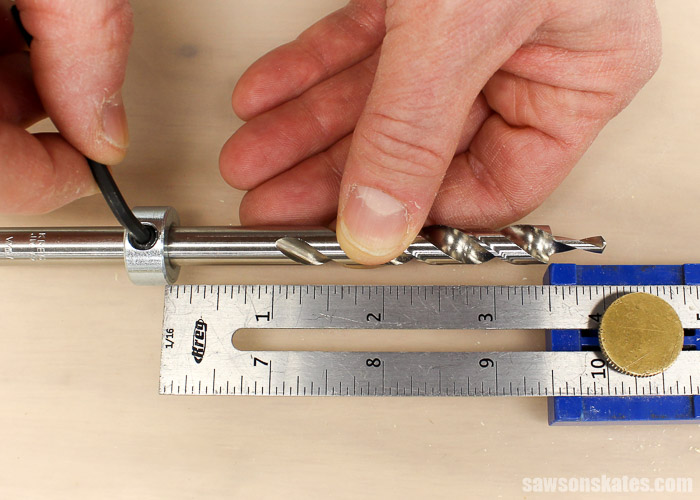 Tighten the Kreg Jig Mini set screw with the wrench and chuck the drill bit in your drill.