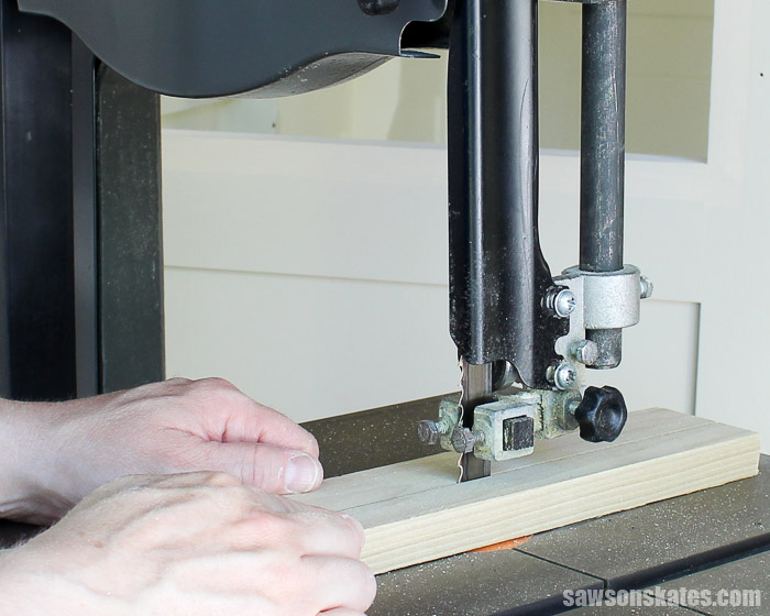 How can we make the most of our bandsaw? First, start with a tune up and then supercharge your bandsaw with these 7 easy tips and tricks.
