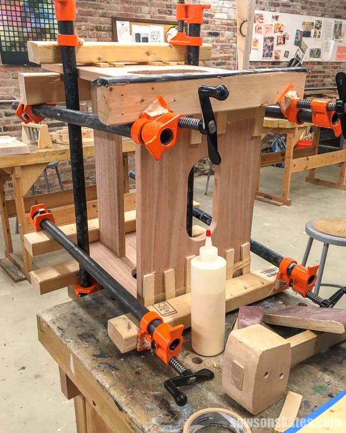 11 Places To Take Beginner Woodworking Classes Online Locally