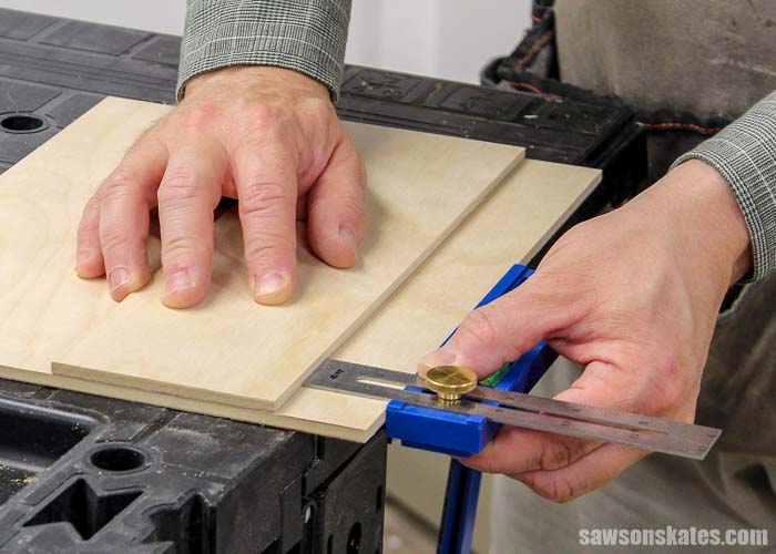 Positioning the fence on a DIY circular saw crosscut guide
