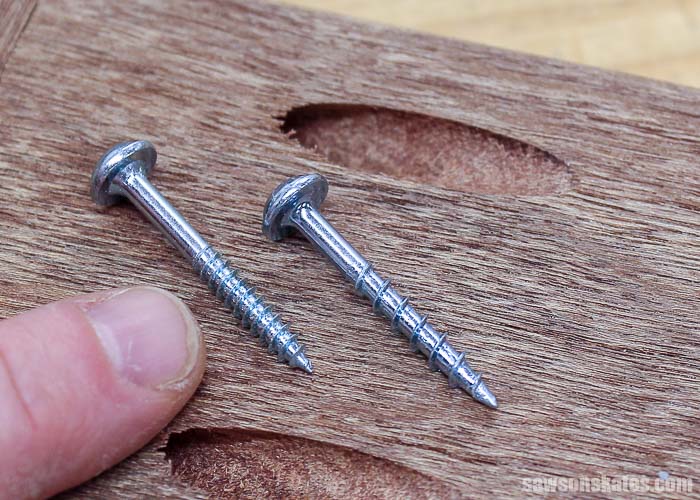 A fine-thread pocket screw compared to a coarse-thread pocket scew