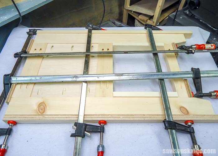 Using bar clamps to clamp an assembly