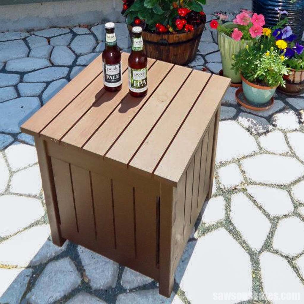 DIY outdoor side table with two drinks