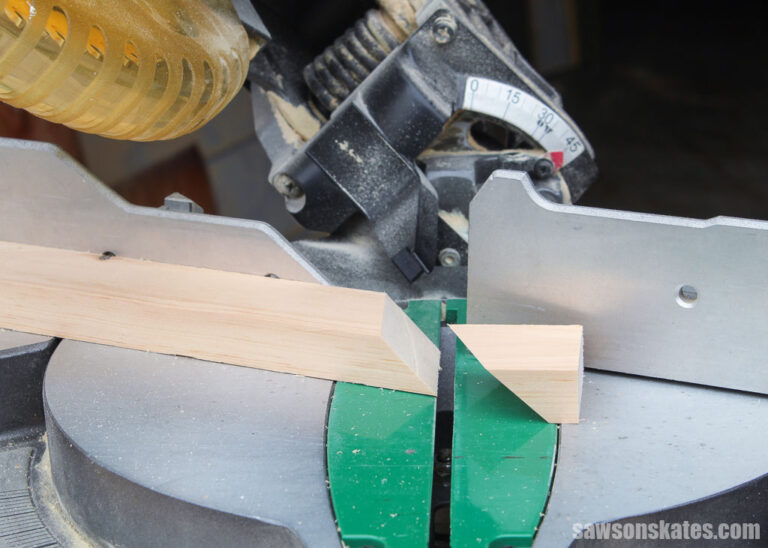 Single vs Double Bevel Miter Saw (Which to Buy & Why) Saws on Skates®
