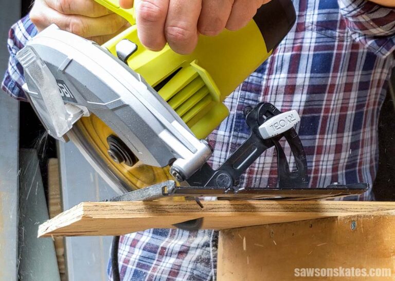 Table Saw vs Circular Saw (Which Should You Buy?) Saws on Skates®