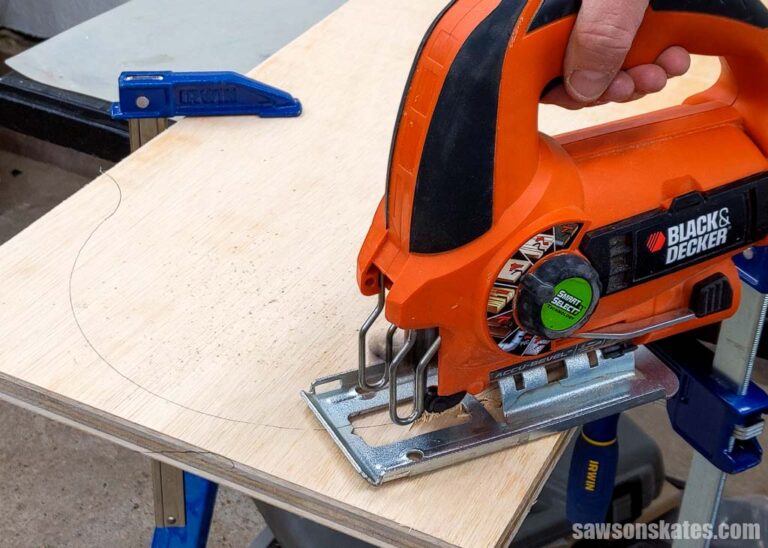 Jigsaw vs Circular Saw (Differences, Uses & Which to Buy) Saws on Skates®