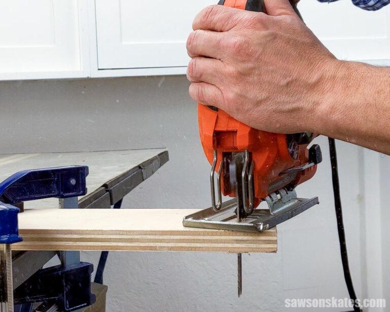 Jigsaw vs Circular Saw (Differences, Uses & Which to Buy) Saws on Skates®