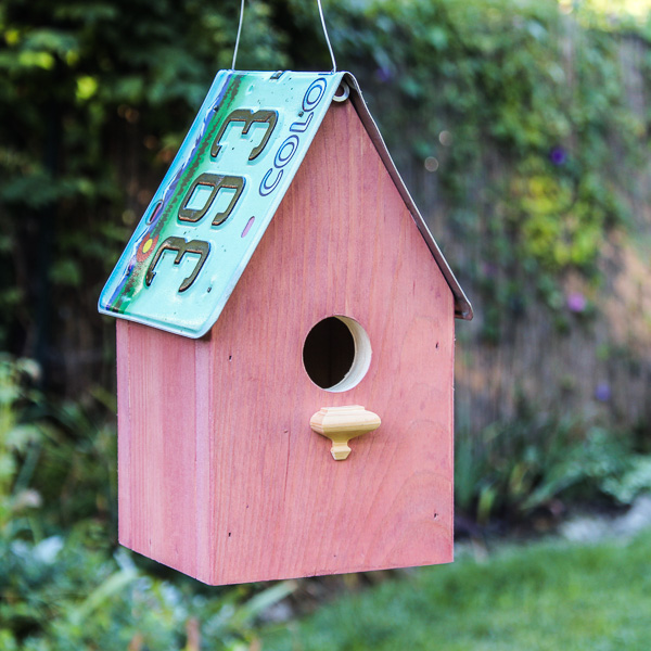 DIY License Plate Birdhouse (19 Step-by-Step Photos)