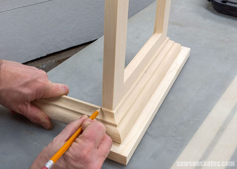 DIY Picture Frame with Shelf (4 Easy Steps) Saws on Skates®