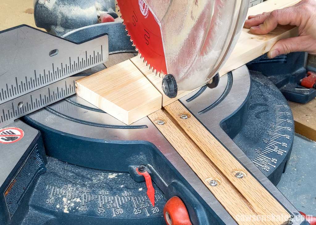 Making a 20 degree miter cut with a miter saw