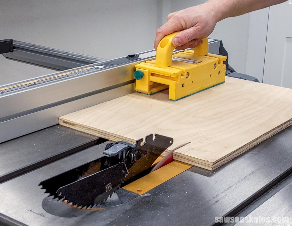 Stay Safe: Table Saw's Essential Safety Features