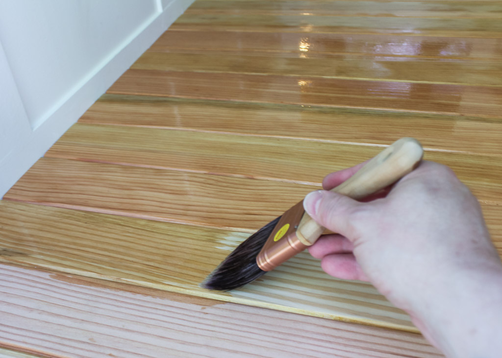 Applying spar urethane with a paint brush