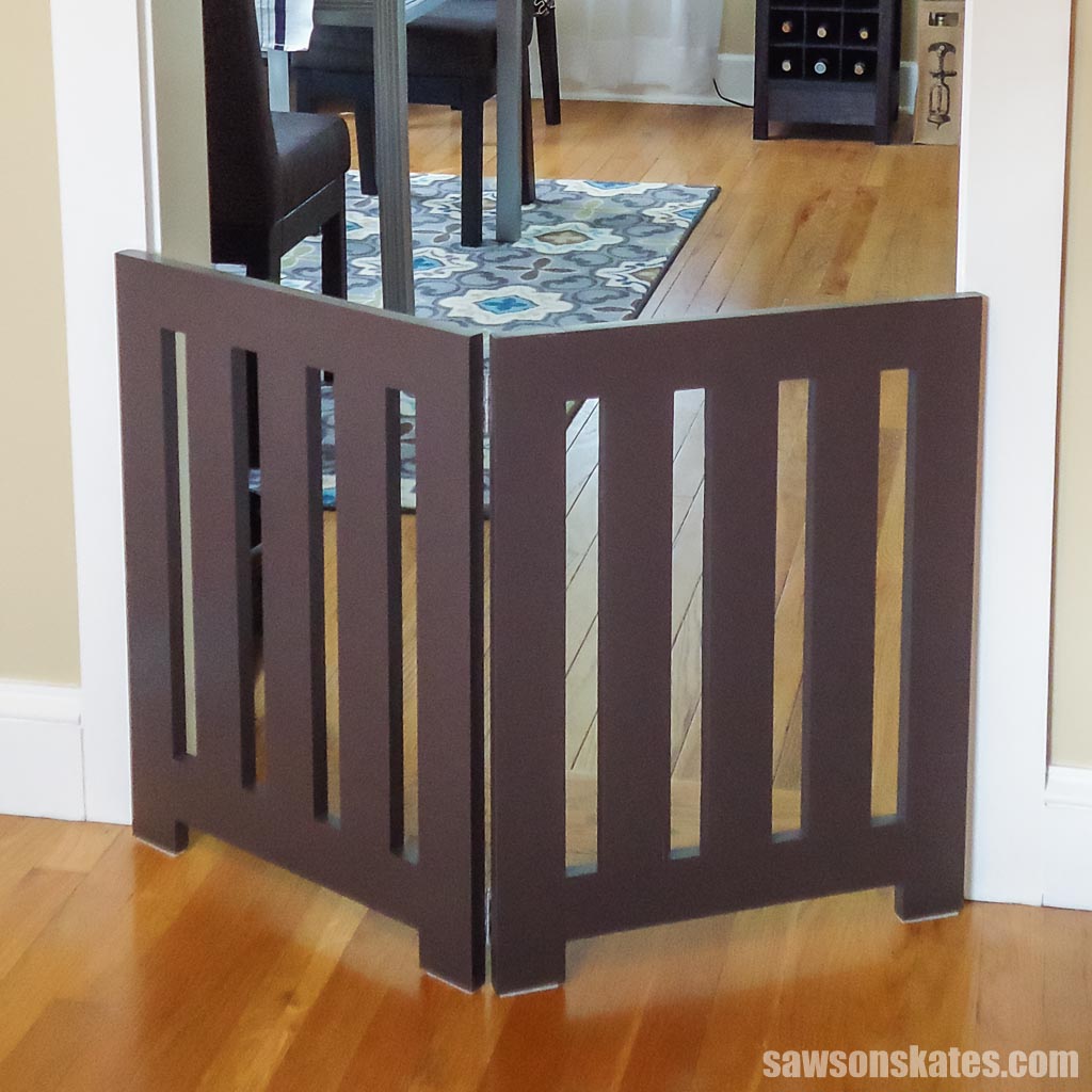 DIY Freestanding Dog Gate (3 Easy Steps!) Saws on Skates®