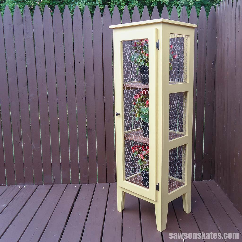 Left side view of an enclosed DIY outdoor plant stand