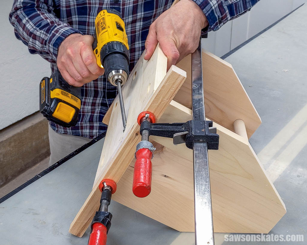 Driving pocket hole screws with a drill