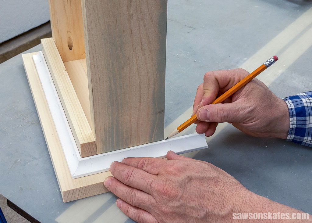 Marking the side molding for a straight cut