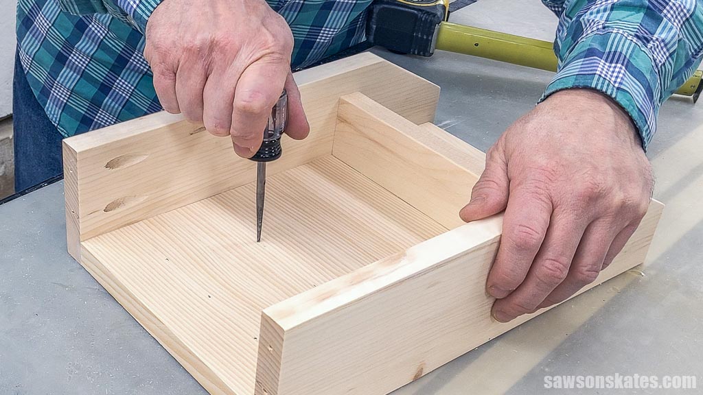 diy-key-holder-cabinet-assembly-15 - Saws on Skates