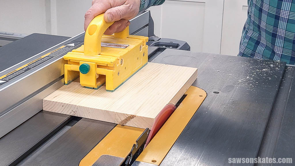 diy-key-holder-cabinet-assembly-20 - Saws on Skates