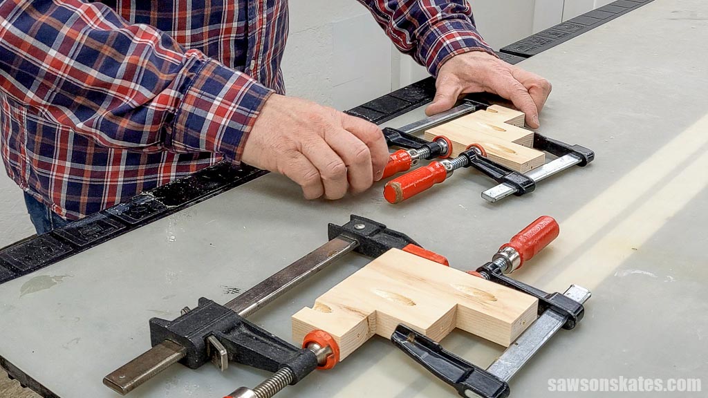Clamping the sides of a DIY router bit storage holder