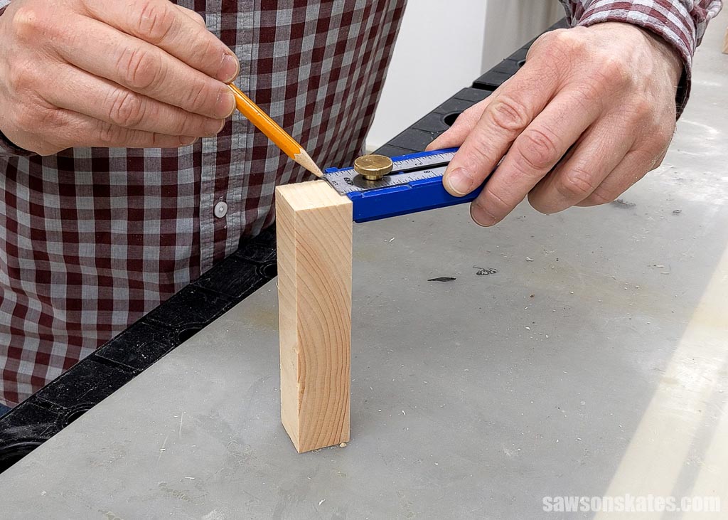 Marking wood trivet's foot for a dovetail joint