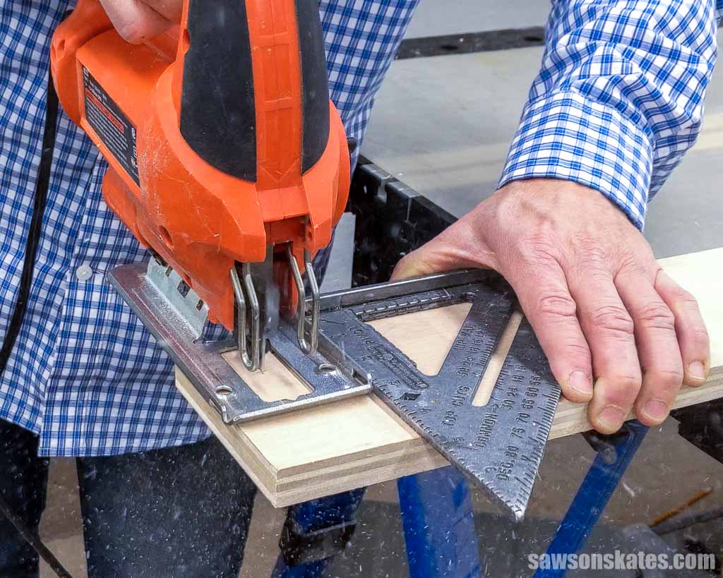 Using a speed square as guide for cutting with a jigsaw
