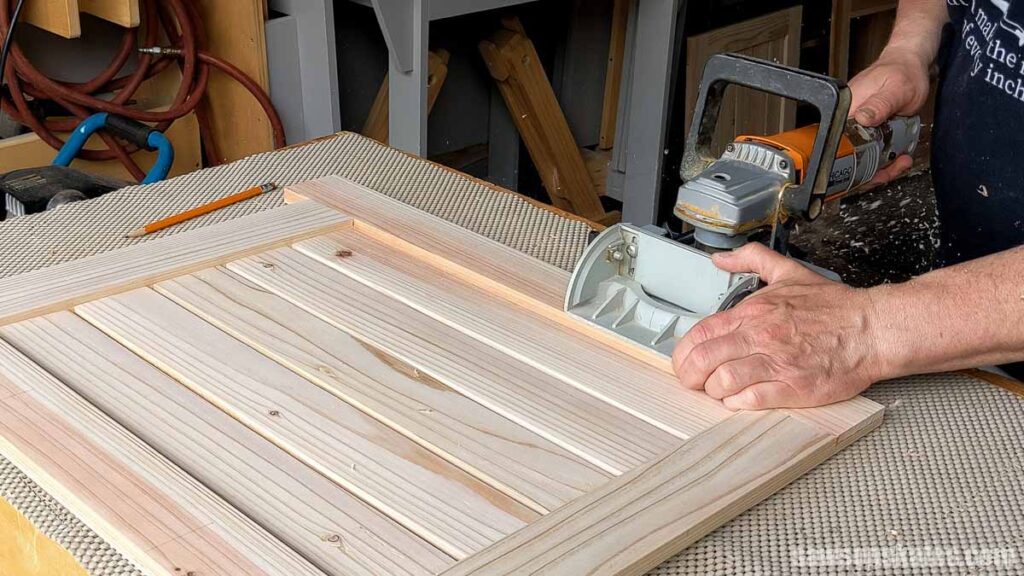 Using a biscuit jointer to make a slot
