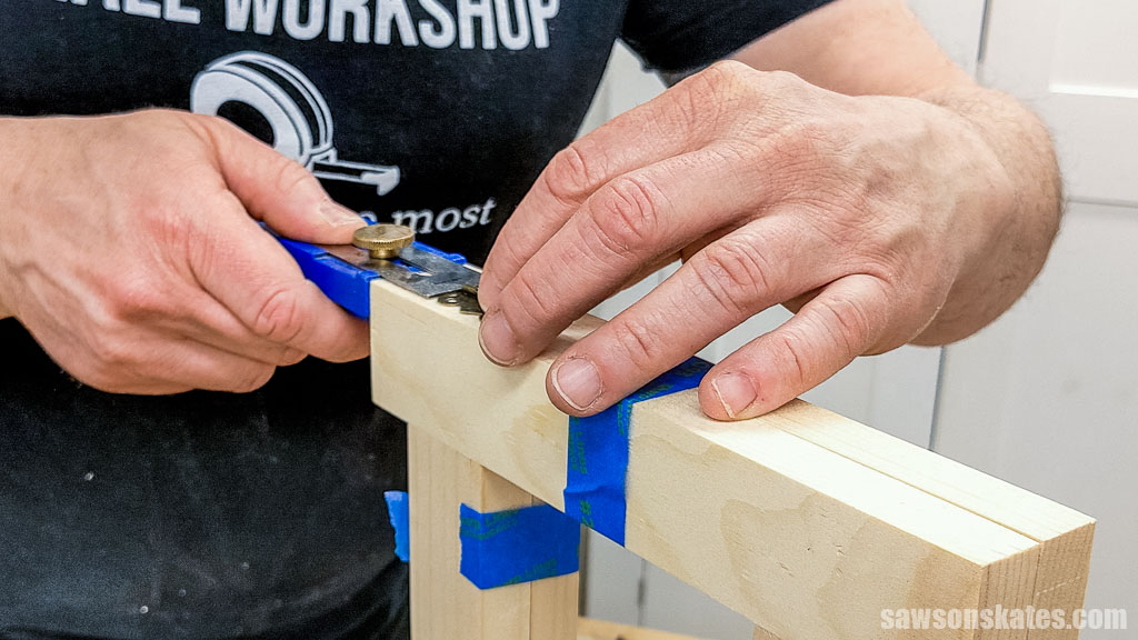 Positioning a hinge on the frame using a Kreg Mult-Mark