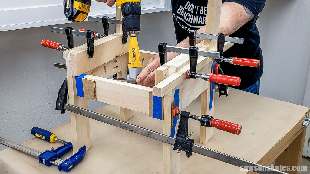 Attaching the front apron with pocket hole screws