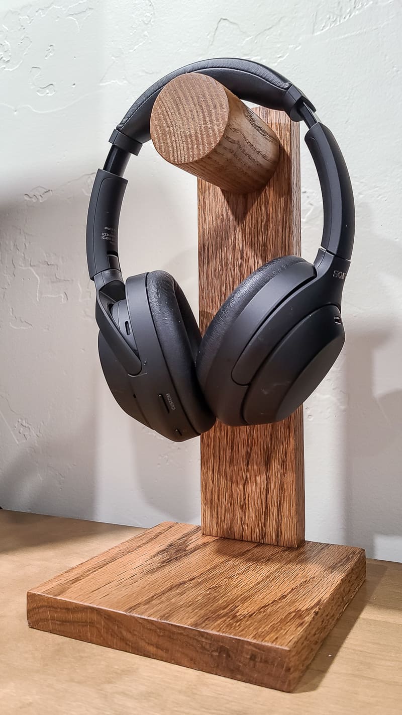 Wooden headphone stand