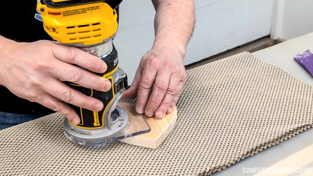 Using  a router to roundover edges