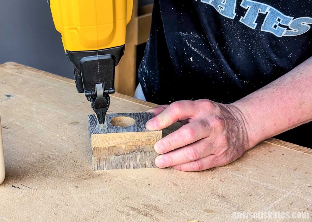 Assembling a holder for a bird feeder